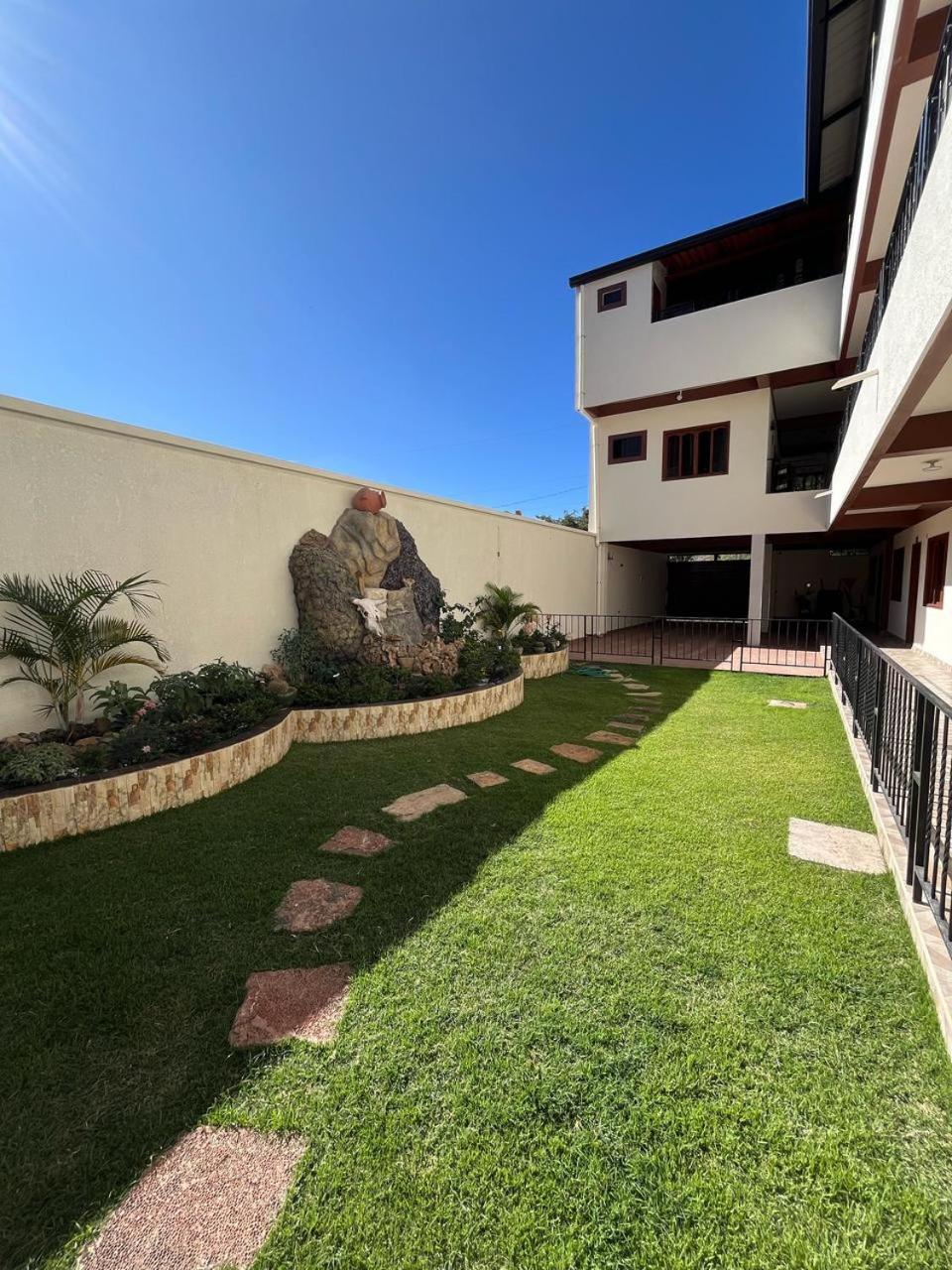 Hostal Dinosaurio Torotoro Luaran gambar
