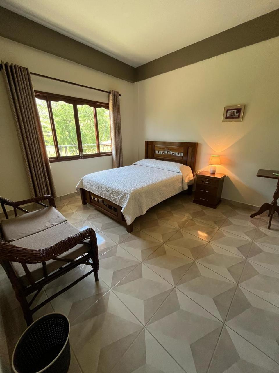 Hostal Dinosaurio Torotoro Luaran gambar